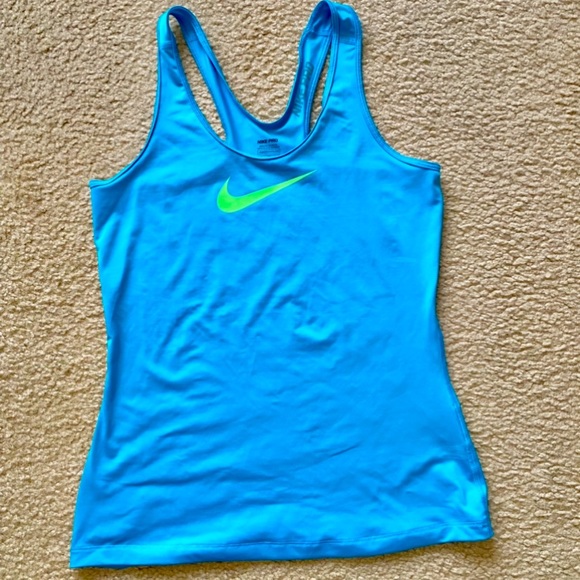 Nike size medium womens blue tank top. EUC - Picture 1 of 1